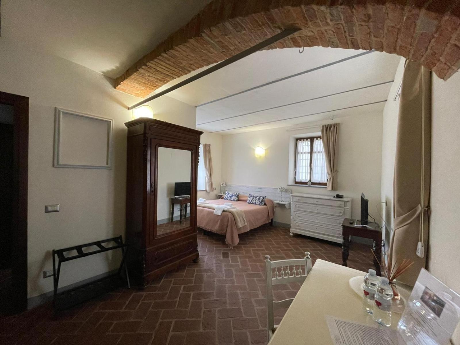 Relais Palazzo Paleologi Sec.Xiv Hotel Lu (Piedmont) Exterior photo