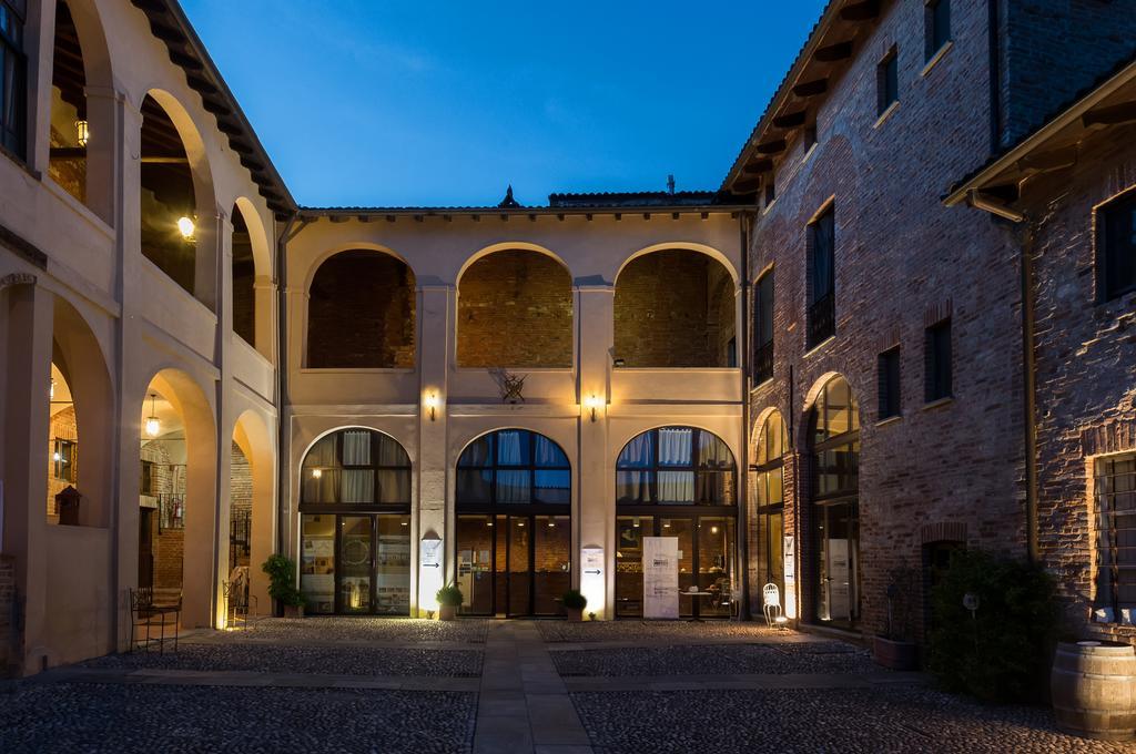 Relais Palazzo Paleologi Sec.Xiv Hotel Lu (Piedmont) Exterior photo
