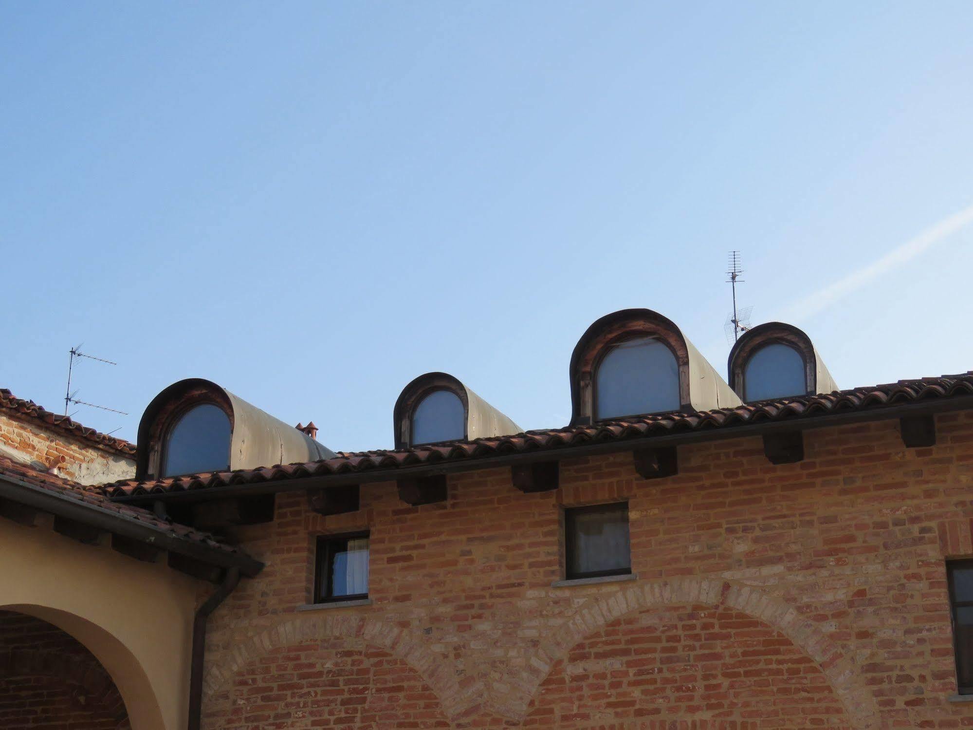 Relais Palazzo Paleologi Sec.Xiv Hotel Lu (Piedmont) Exterior photo