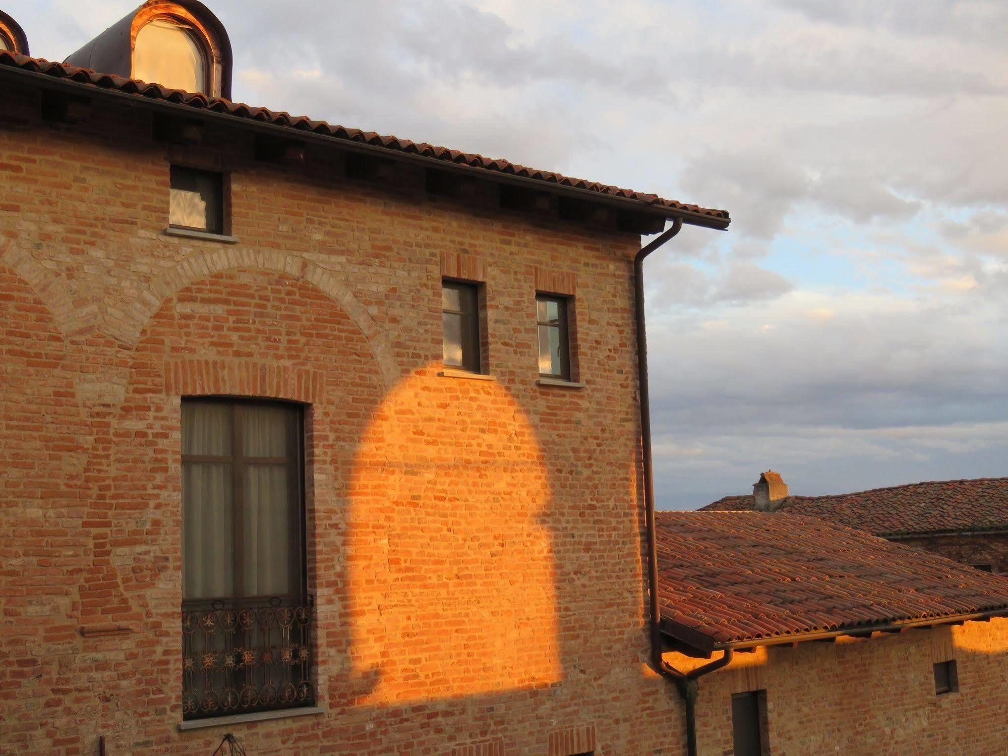 Relais Palazzo Paleologi Sec.Xiv Hotel Lu (Piedmont) Exterior photo