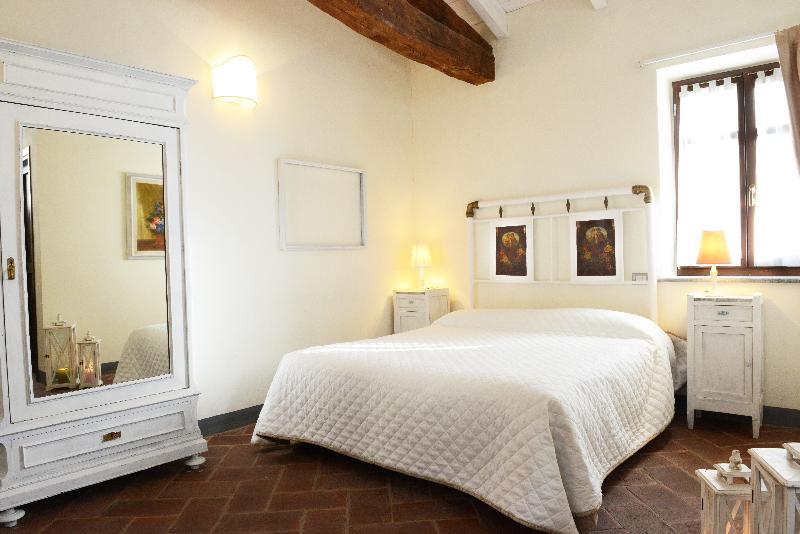 Relais Palazzo Paleologi Sec.Xiv Hotel Lu (Piedmont) Exterior photo